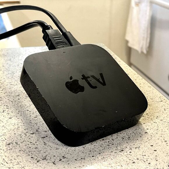 Apple TV - Picture 1 of 5